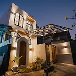 Sari Buana Villa Nusa Dua